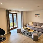 Apartamento De 80m² Plein Sud Entierement Renove *