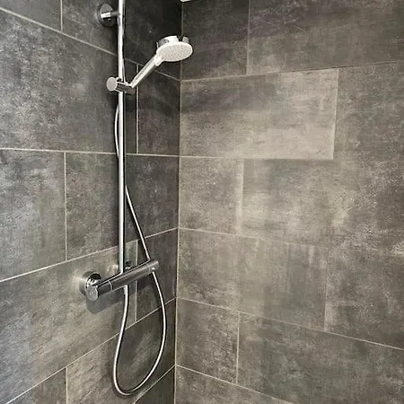 De 80m² Plein Sud Entierement Renove Ла-Плань