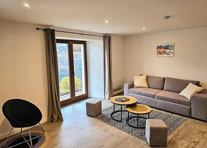 Апартаменты De 80m² Plein Sud Entierement Renove *